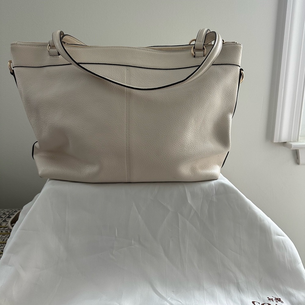 Coach Off-White Leather Shoulder Bag - Picture 2 of 10